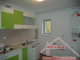 inchiriez-apartament-4-camere-zona-alba-iulia-2