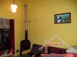 vand-apartament-3-camere-la-casa-gusterita-1