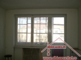vand-apartament-2-camere-zona-terezian-1