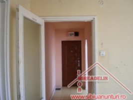 vand-apartament-2-camere-zona-terezian-2