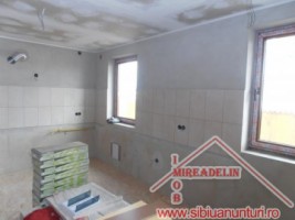 vand-casa-6-camere-in-selimbar-3