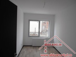 vand-apartament-3-camere-selimbar-3