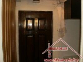 vand-garsoniera-zona-compa-3