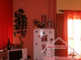 vand-mansarda-2-camere-strada-semaforului-3