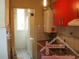 inchiriez-garsoniera-zona-strand-3