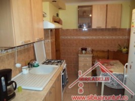 vand-apartament-2-camere-la-casa-str-9-mai-3