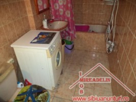 vand-apartament-2-camere-la-casa-str-9-mai-4