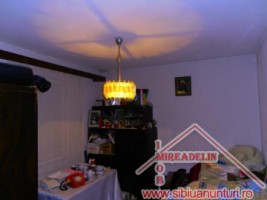 vand-apartament-3-camere-calea-cisnadiei-2