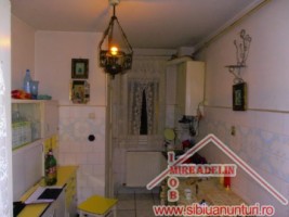 vand-apartament-3-camere-calea-cisnadiei-3