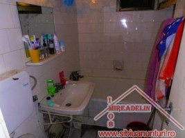 vand-apartament-3-camere-calea-cisnadiei-4