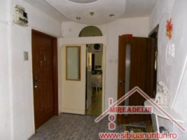 vand-apartament-4-camere-terezian-1