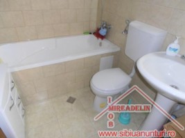 inchiriez-apartament-3-camere-valea-aurie-1