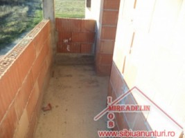 vand-casa-la-rosu-zona-strtractorului-9