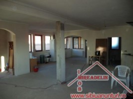 vand-casa-4-camere-zona-strtractorului-2