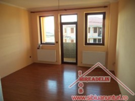 vand-casa-4-camere-zona-strtractorului-3