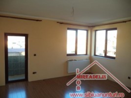 vand-casa-4-camere-zona-strtractorului-5