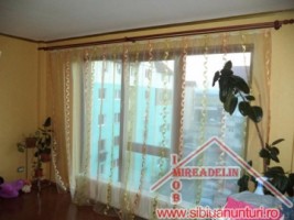 vand-apartament-2-camere-zona-hipodrom-iii-4