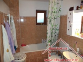 vand-apartament-2-camere-zona-hipodrom-iii-5