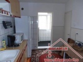 inchiriez-apartament-2-camere-zona-mihai-viteazu-3