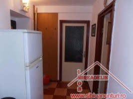 inchiriez-apartament-4-camere-zona-cedonia-7