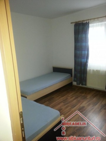 inchiriez-apartament-3-camere-zona-soseaua-alba-iulia-2