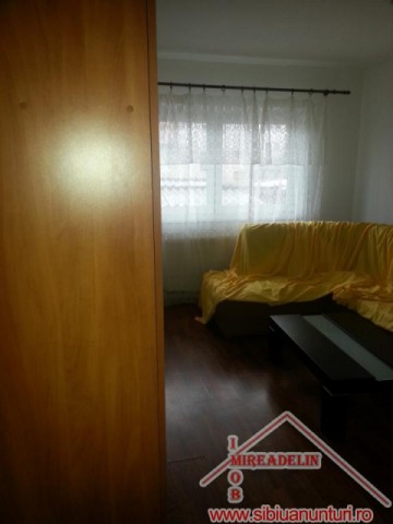 inchiriez-apartament-3-camere-zona-soseaua-alba-iulia-3