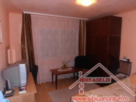 vand-apartament-2-camere-zona-mihai-viteazu-2