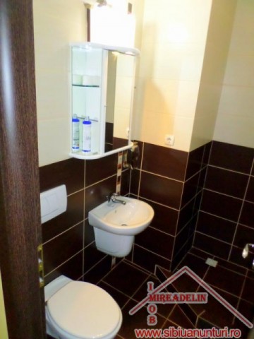 inchiriez-apartament-3-camere-lux-zona-interex-7