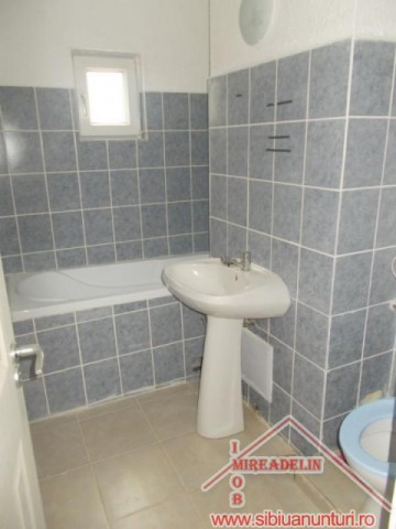 pf-vand-apartament-loc-copsa-mica-6