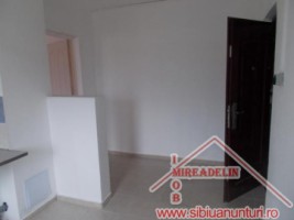 pf-vand-apartament-loc-copsa-mica-7