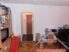 vand-apartament-2-camere-zona-mihai-viteazu-1