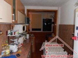 vand-apartament-2-camere-zona-mihai-viteazu-3