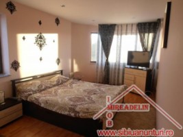vand-apartament-3-camere-lux-valea-aurie-1