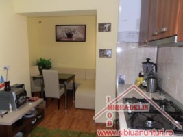 vand-apartament-3-camere-lux-valea-aurie-3