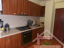 vand-apartament-3-camere-lux-valea-aurie-4