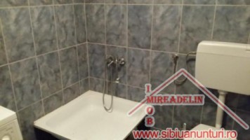 inchiriez-mansarda-3-camere-broscarie-3