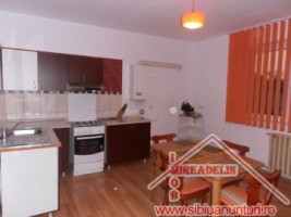 inchiriez-casa-3-camere-zona-parc-sub-arini-1