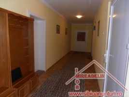 inchiriez-casa-3-camere-zona-parc-sub-arini-2