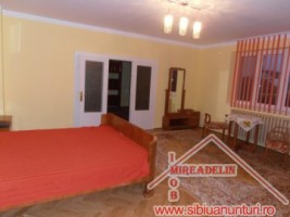 inchiriez-casa-3-camere-zona-parc-sub-arini-4