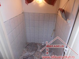 inchiriez-garsoniera-zona-compa-2