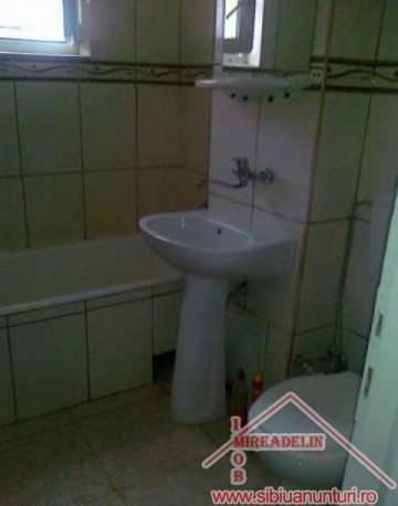 inchiriez-apartament-3-camere-calea-dumbravii-4