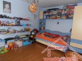 inchiriez-casa-6-camere-pm-zona-hotel-libra-2