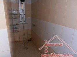 inchiriez-casa-6-camere-pm-zona-hotel-libra-6