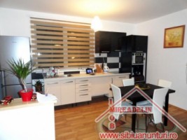 vand-casa-5-camere-in-medias-zona-baraj-3