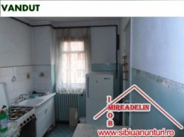 vand-apartament-2-camere-zona-cedonia
