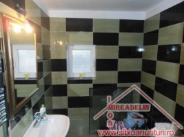 inchiriez-casa-3-camere-de-lux-zona-trei-stejari-9