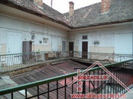 inchiriez-garsoniera-la-casa-zona-centrala-6