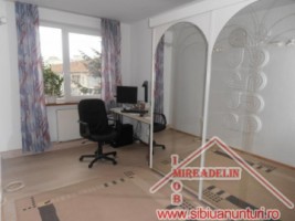 vand-apartament-4-camere-zona-cedonia-1