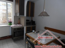 vand-apartament-4-camere-zona-cedonia-3
