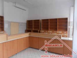 inchiriez-spatiu-comercial-51-mp-valea-aurie-1